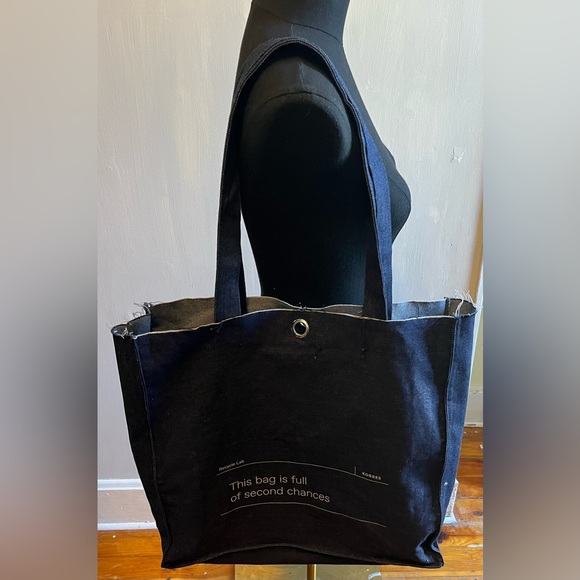 Korres Santorini Grape Poreless Skin Perfecting Toner 4.22oz Denim Tote & Pouch - Picture 12 of 15